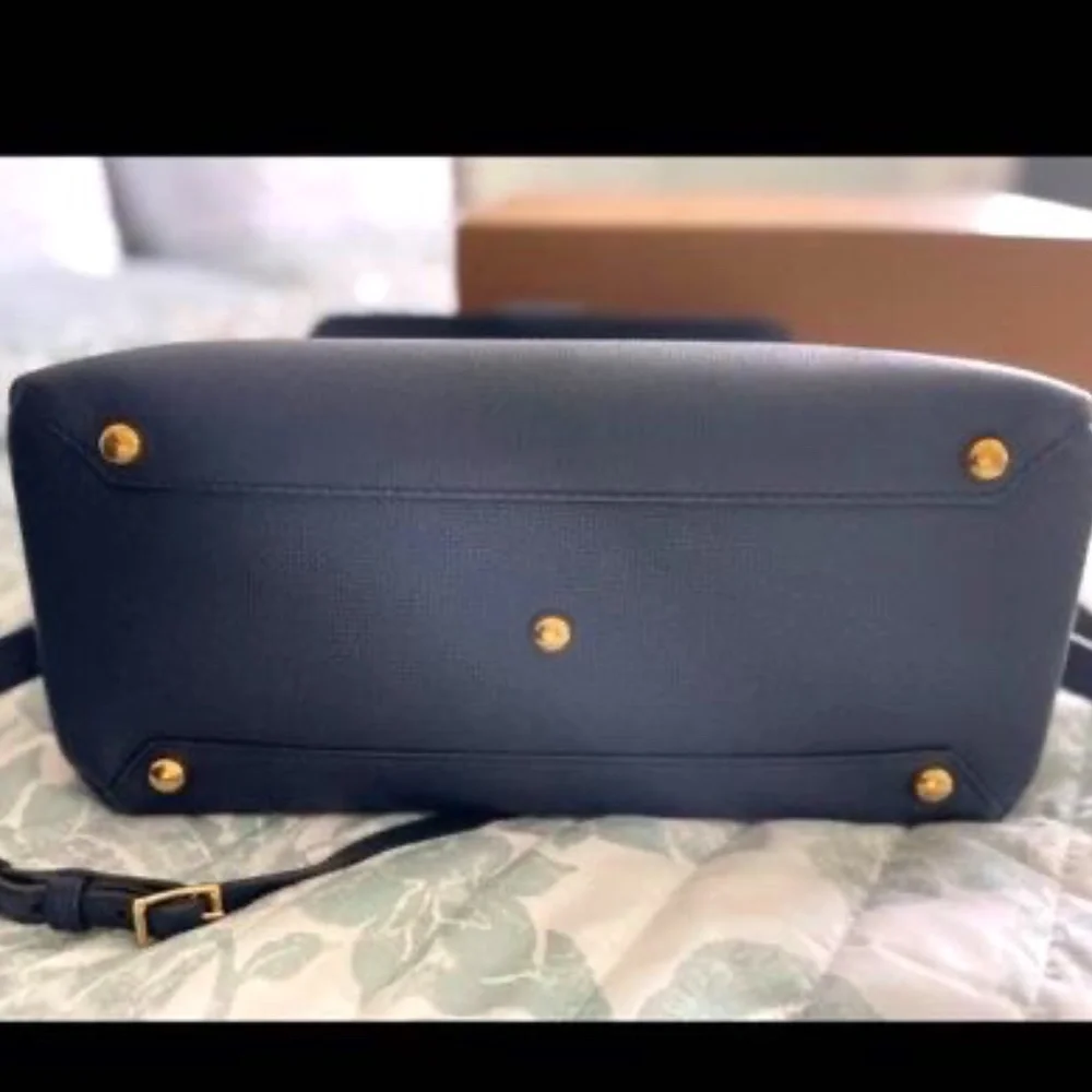 Burberry Derby Camberley Ink Blue Leather Shoulder Bag - Picture 2 of 6